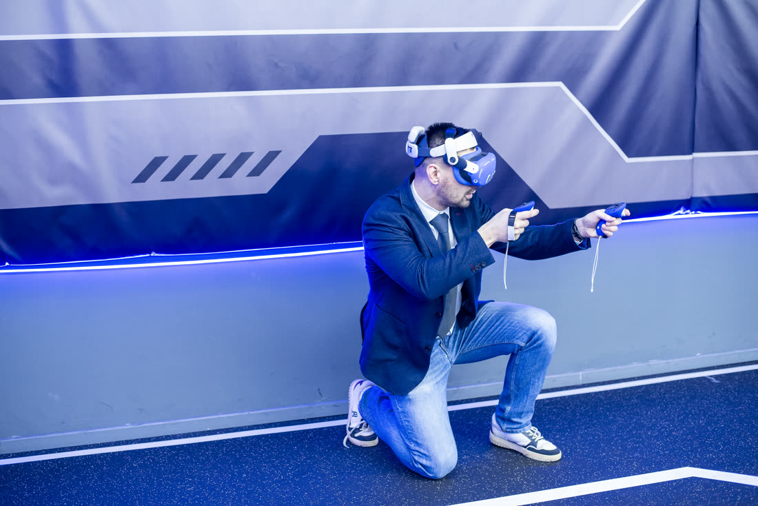 Gast in der VR-Arena Varpoint Berlin-Tegel